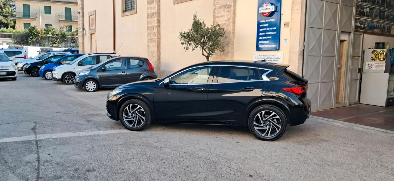 Infiniti Q30 1.5 diesel DCT Business Executive