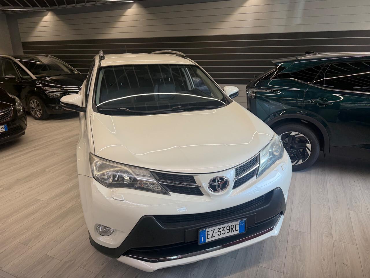 Toyota RAV 4 RAV4 2.2 D-CAT A/T 4WD Lounge White Ed.