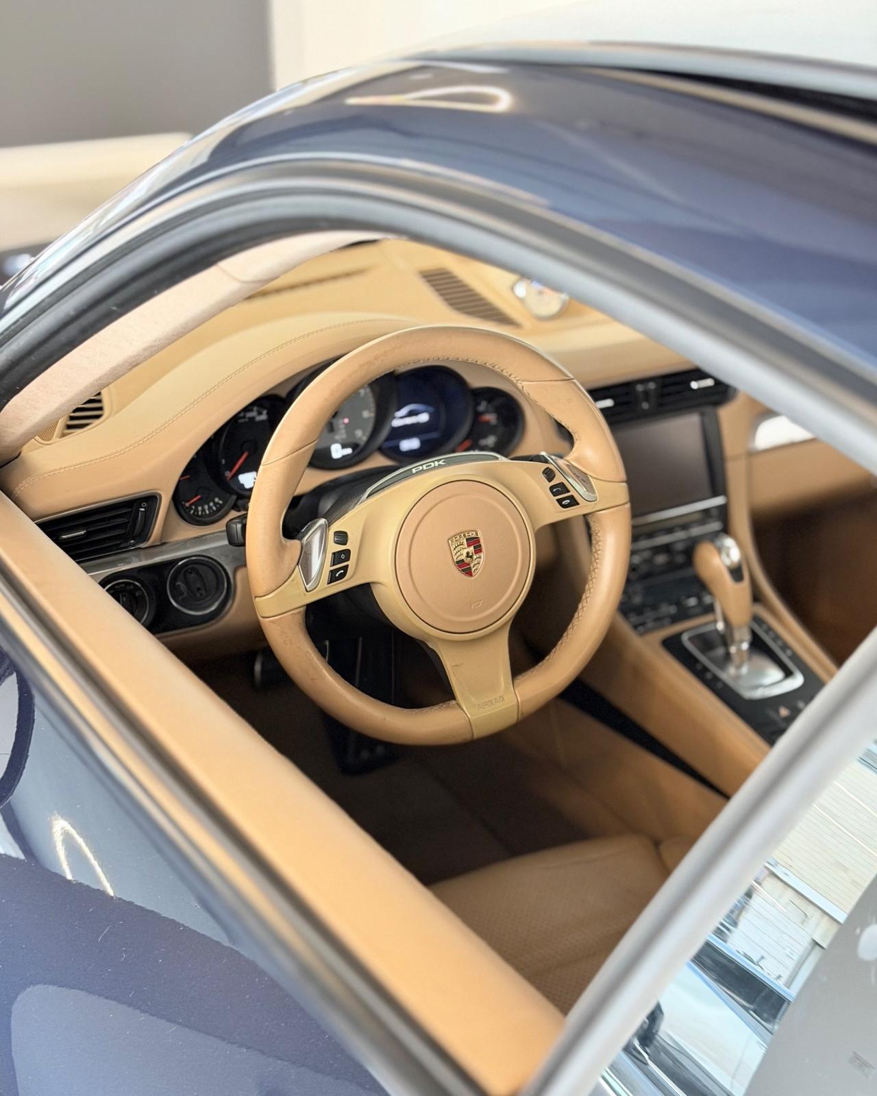 Porsche 911 3.8 Carrera 4S Coupé