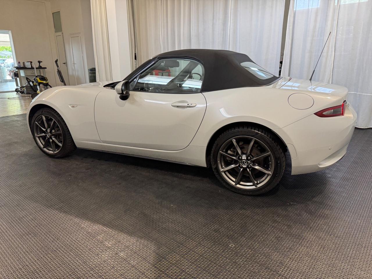 Mazda MX-5 2.0L Skyactiv-G Sport