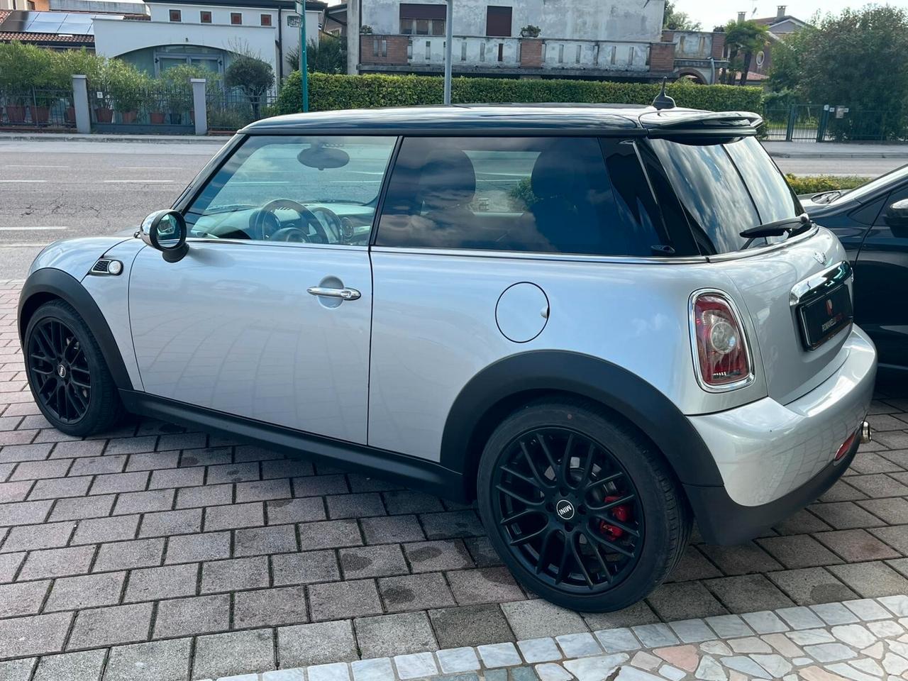 Mini Cooper D 1.6 110Cv