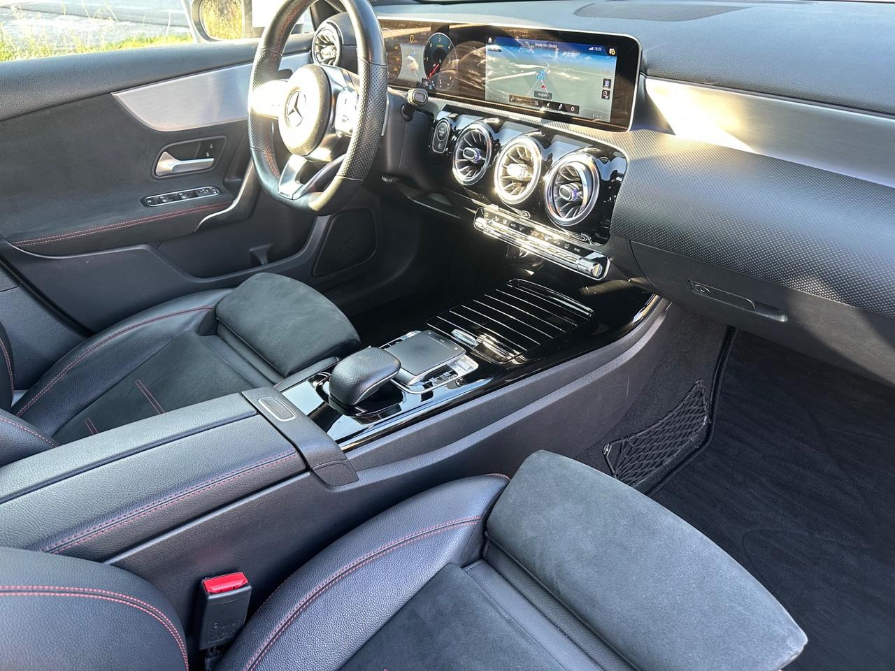 Mercedes-benz A 180 d Amg premium da vetrina