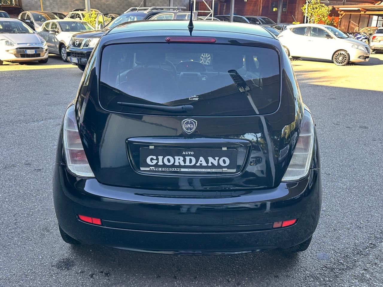 Lancia Ypsilon 1.3 MJT 90 CV MomoDesign