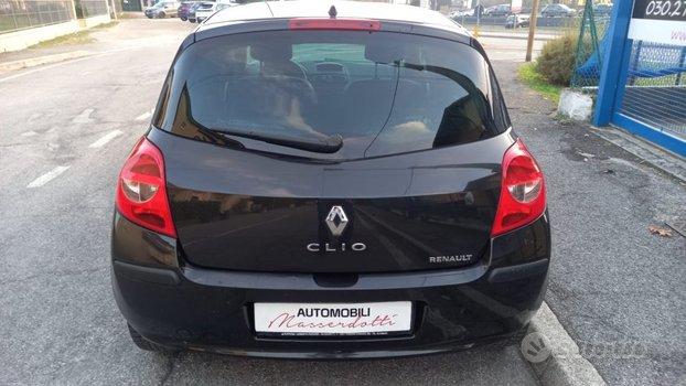 RENAULT Clio 1.2 16V 5 porte Le Iene