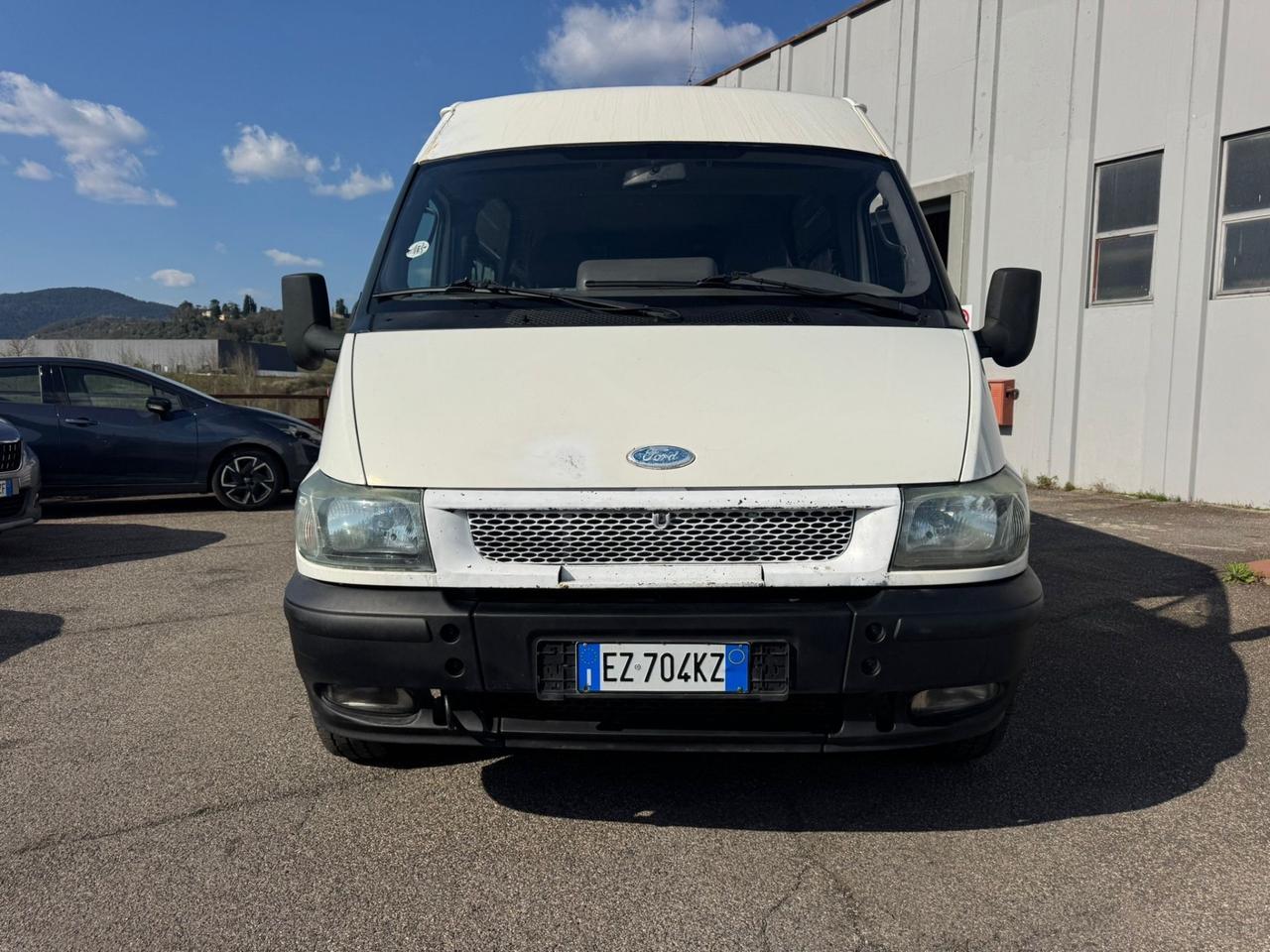 Ford transit autobus 9 posti