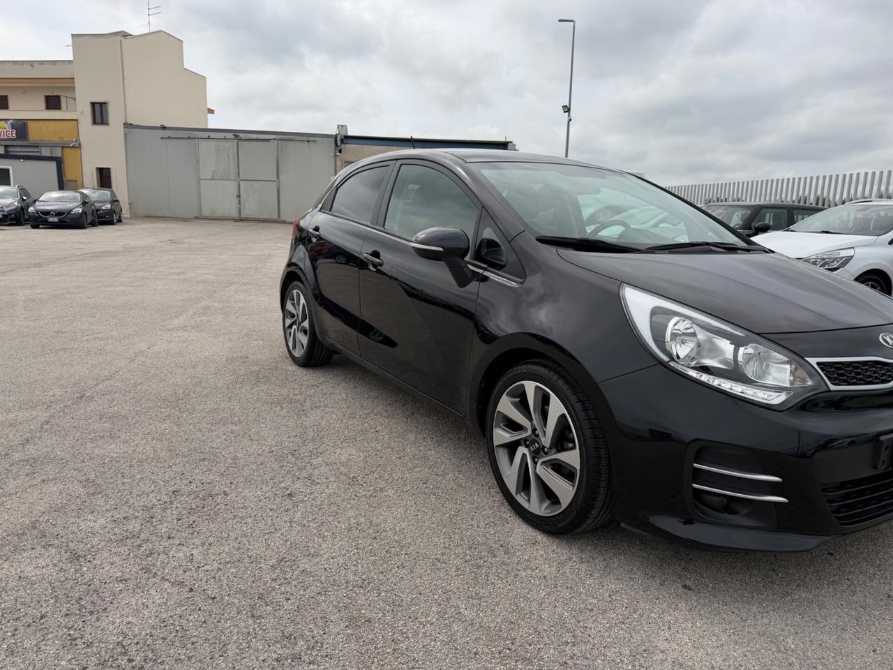 KIA RIO 1.4 CRDI 90CV COOL FUL LED NAVI RETRO MY16