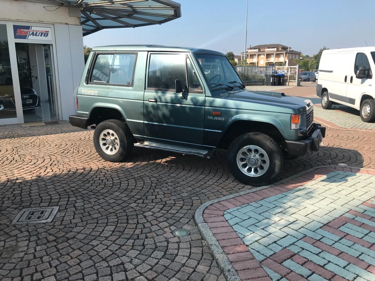 Mitsubishi Pajero 2.5 TD Metal-top DL