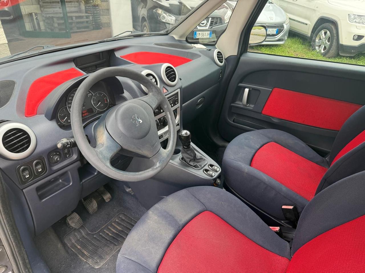 Peugeot 1007 1.4 HDi Happy