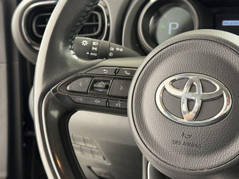 Toyota Yaris Hybrid Active MY22