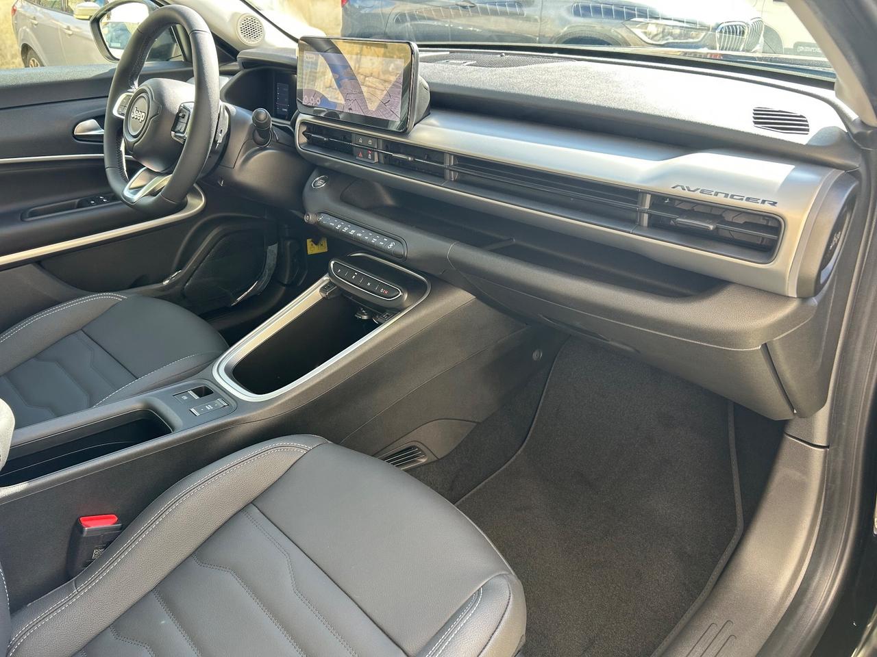 Jeep Avenger 1.2 Turbo 110 CV MHEV Summit