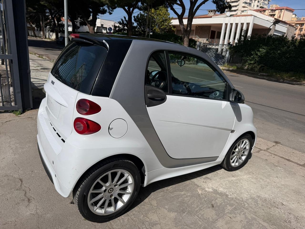 Smart ForTwo 1000 52 kW coupé pure