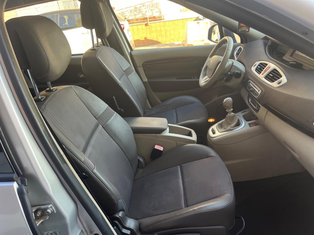 Renault Scénic X-Mod 1.9 dCi 130 7 posti