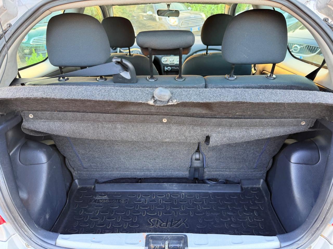 Toyota Yaris 1.0i 3 porte Expo Clima Benzina 65cv 2005