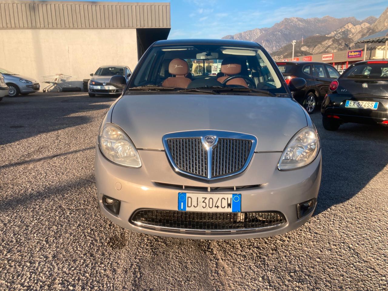 Lancia Ypsilon 1.3 MJT 75 CV Platino