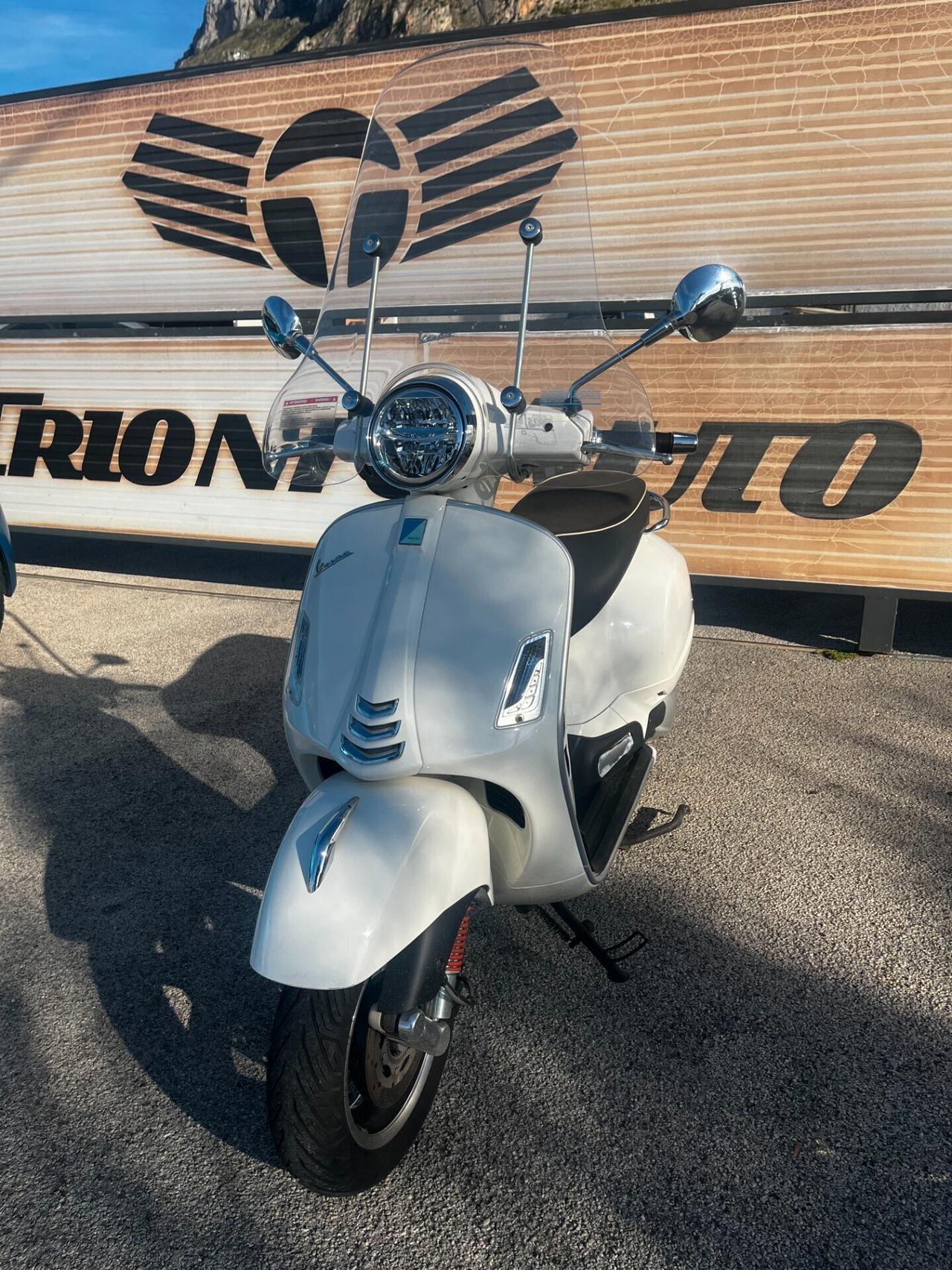 Piaggio Vespa 300 GTS 300 GTS SUPER