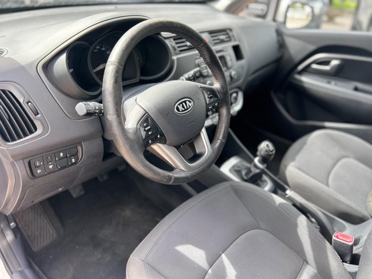 Kia Rio 1.1 CRDi WGT 5p. EX