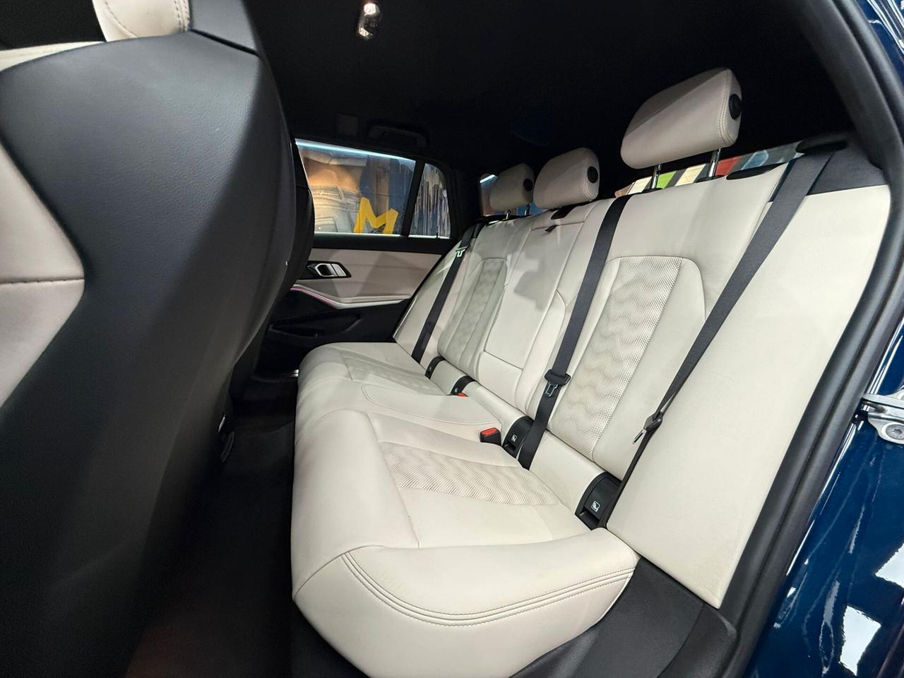 Bmw M3 TOURING COMPETITION M xDRIVE (181)