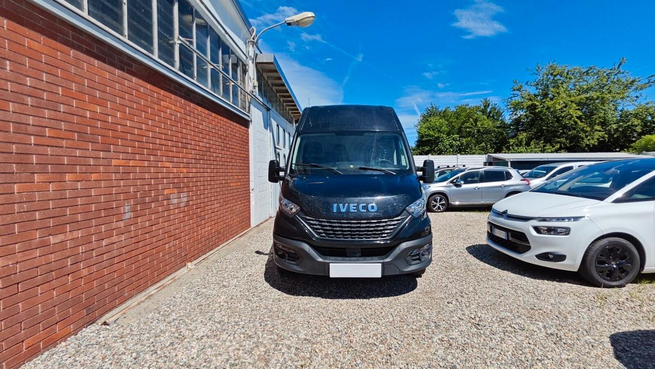 Iveco Daily 35S18HA8V 3.0 HPT PM-TN Furgone Hi-Matic