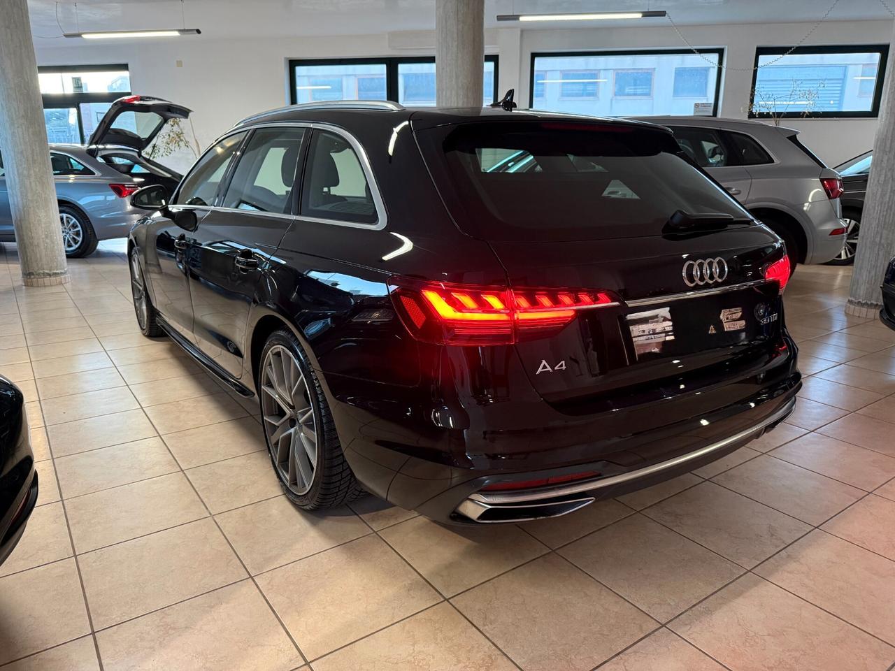 Audi A4 Avant 30 TDI/136 CV S tronic line edition