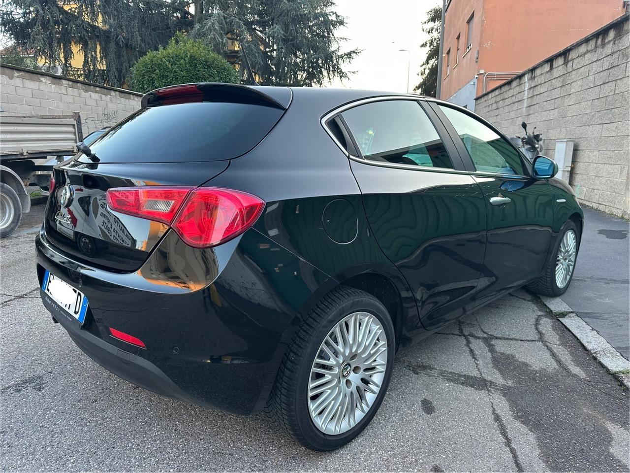 Alfa Romeo Giulietta 1.6 JTDm-2 105 CV Exclusive