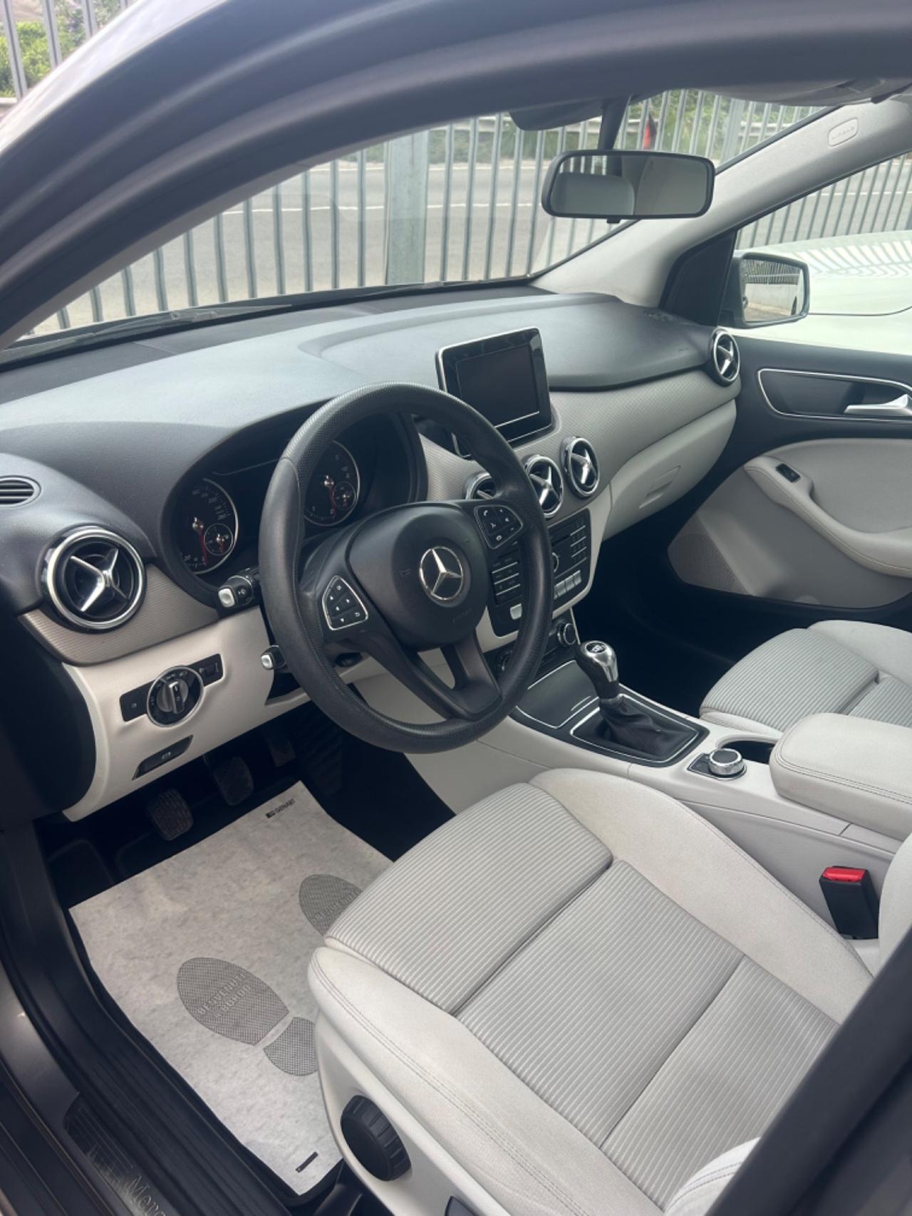 Mercedes-benz B 180 B 180 d Business