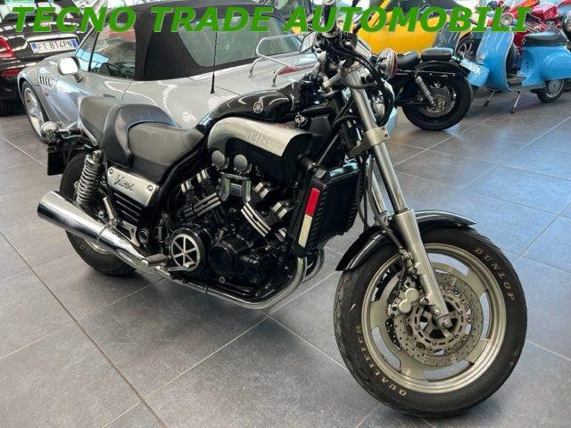 YAMAHA VMAX 1200