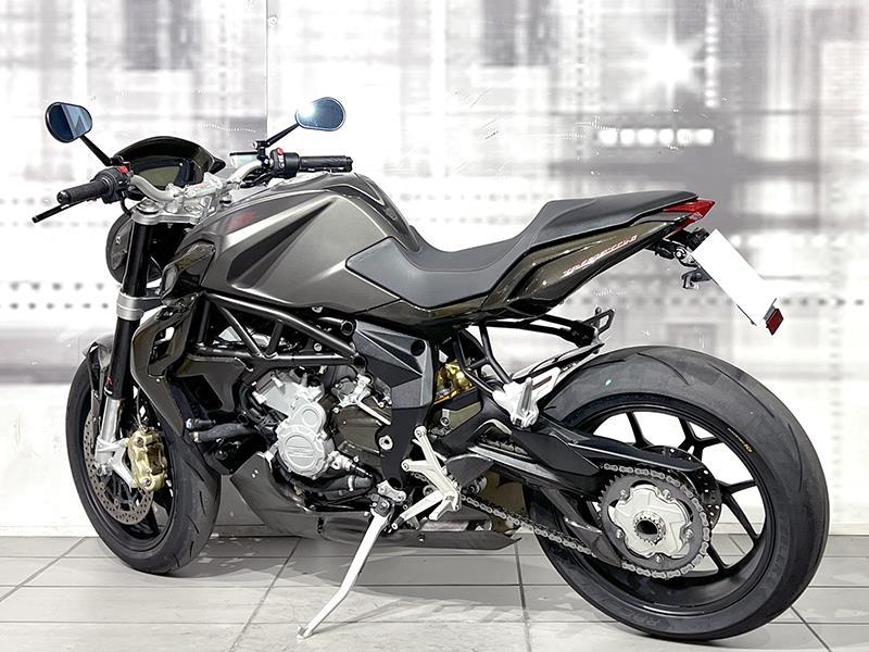 MV Agusta Brutale 675