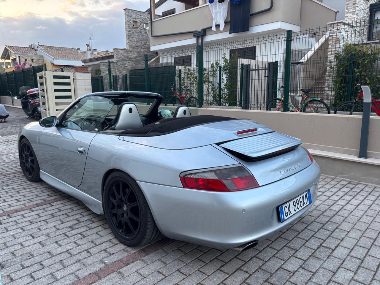 Porsche 911 Carrera 4 cat Cabriolet