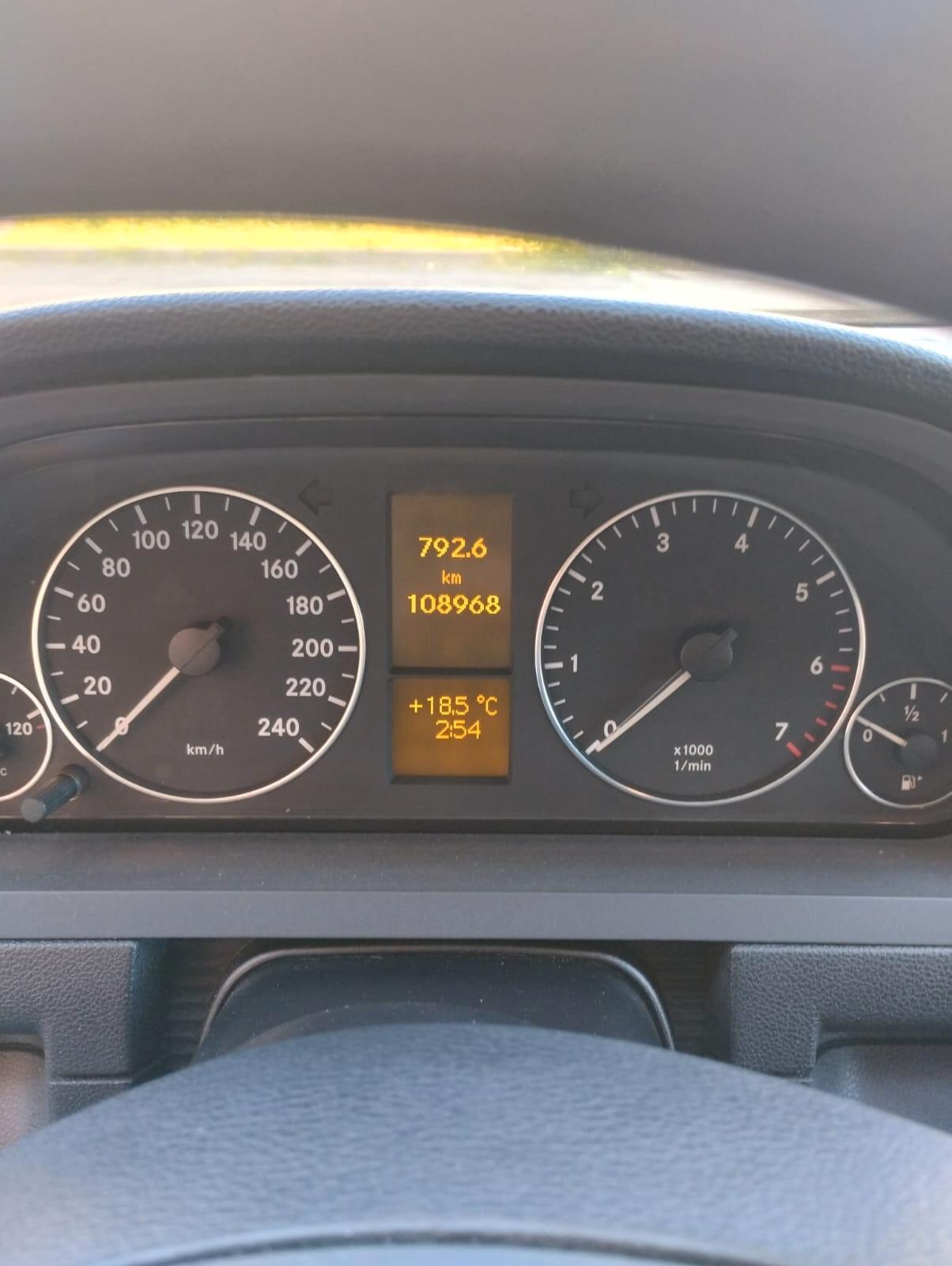 Mercedes-benz A 160 A 160 BlueEFFICIENCY Special Edition Sport