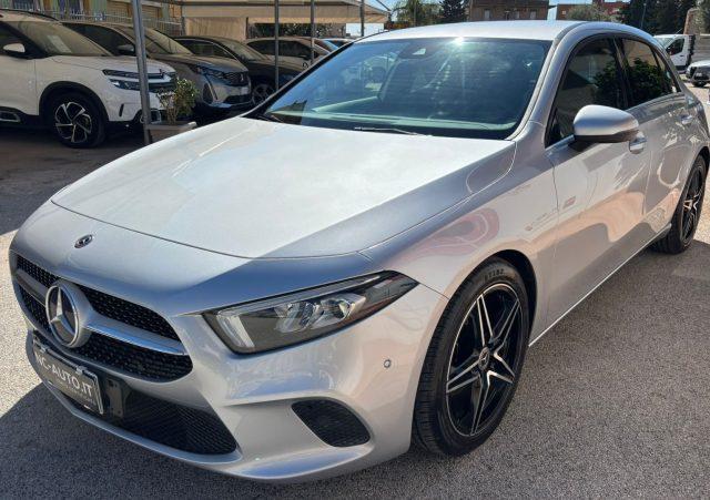 MERCEDES-BENZ A 180 d Automatic Business