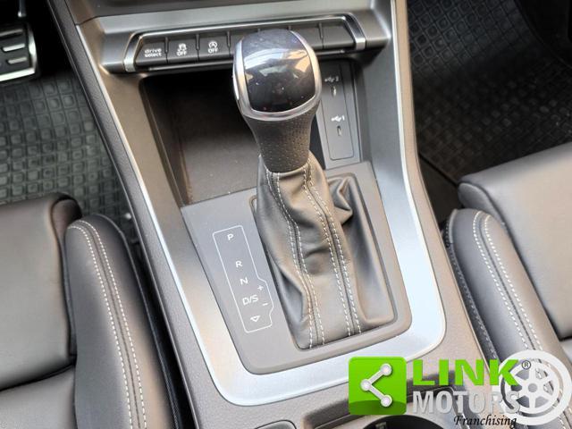 AUDI Q3 SPB 35 TFSI S tronic Identity Black S Line Edition
