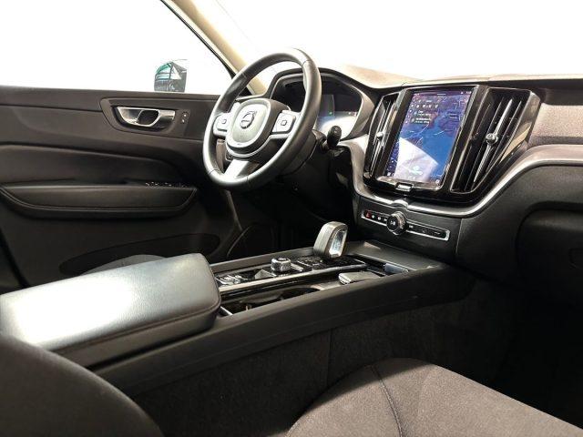 VOLVO XC60 B4 (d) Geartronic Momentum Pro