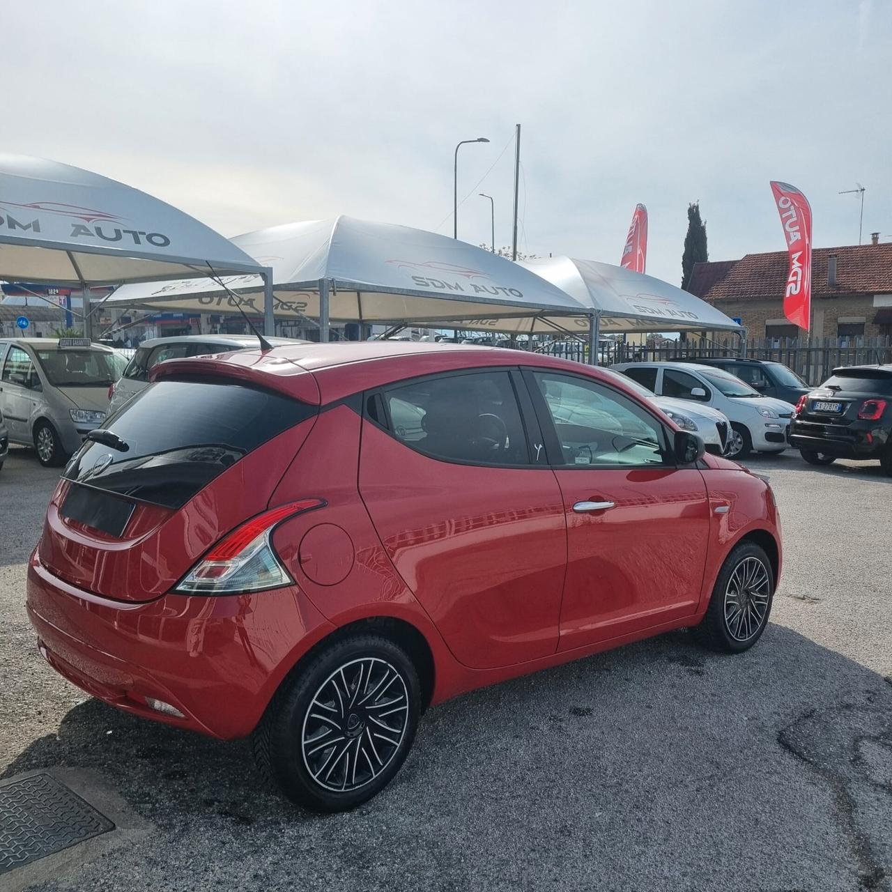 Lancia Ypsilon 1.2 69 CV 5 porte GPL Ecochic Platinum