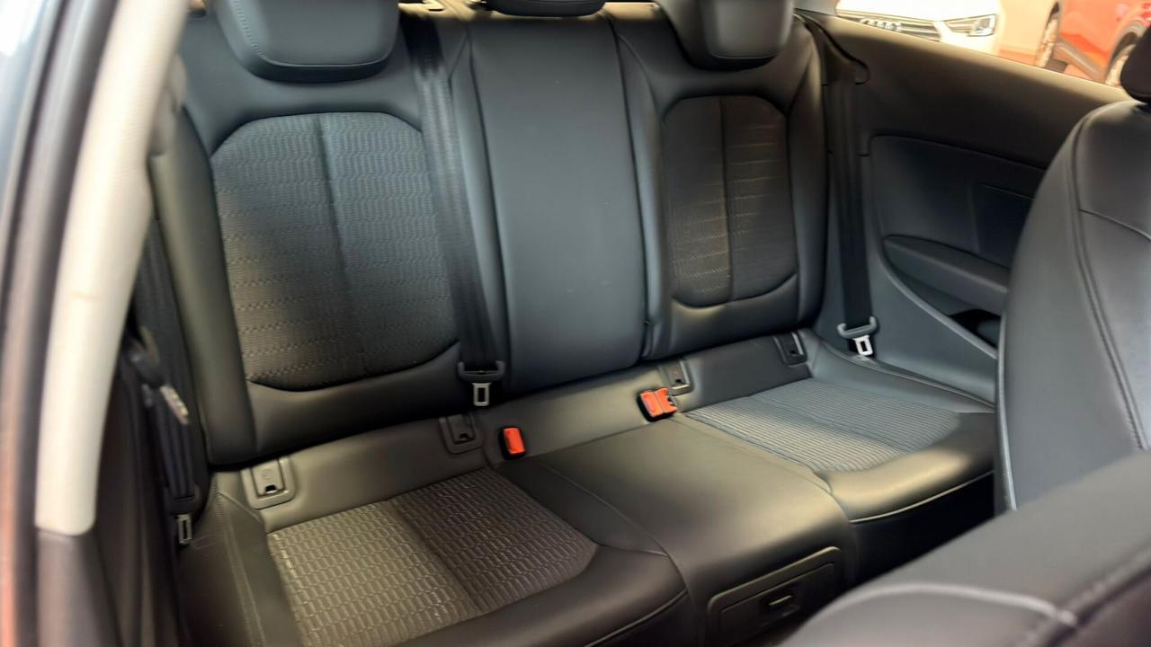 Audi A3 1.6 TDI clean diesel Attraction