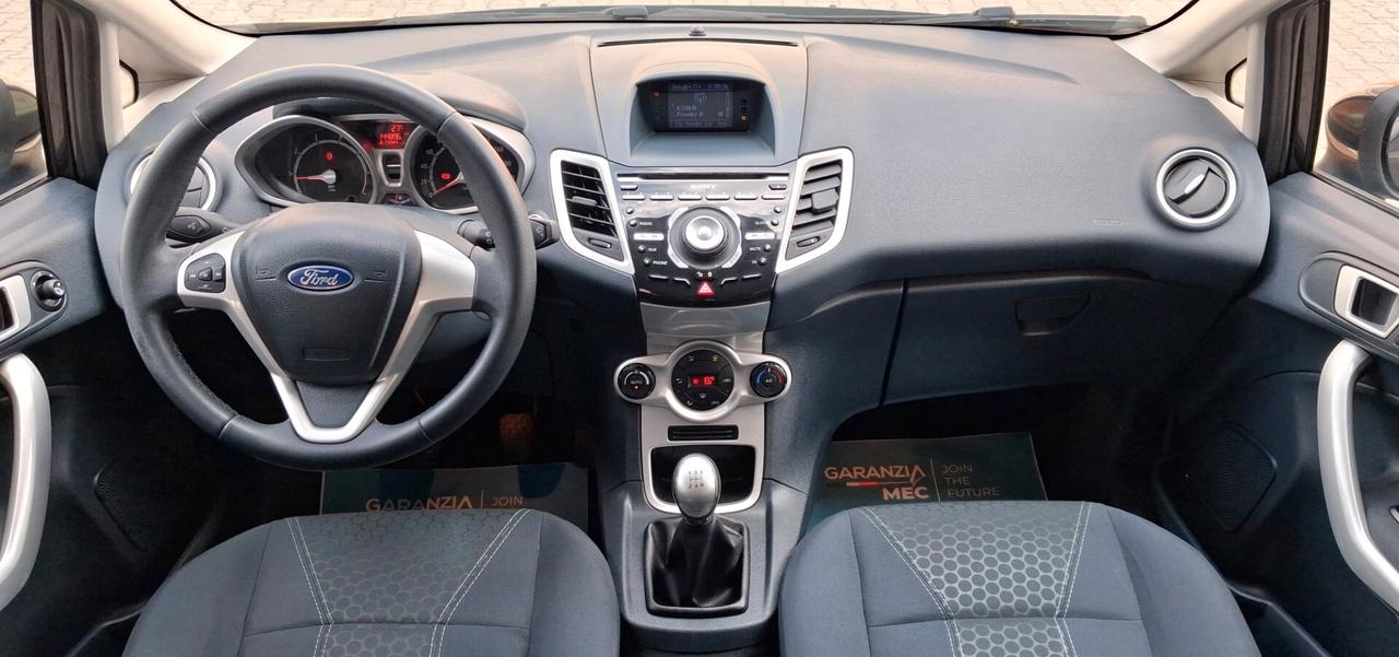 Ford Fiesta 1.4 Titanium BenzGPL