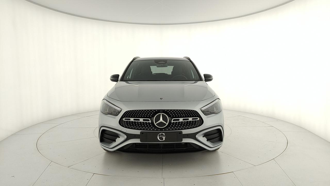 Mercedes-Benz GLA 180 d Automatic