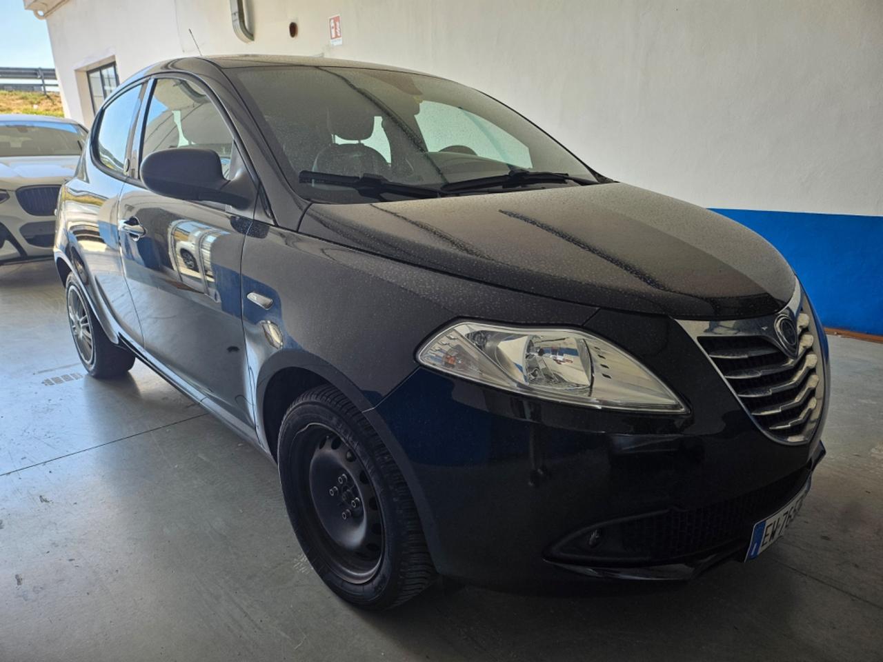 Lancia Ypsilon 1.2 69 CV 5 porte GPL Ecochic Silver