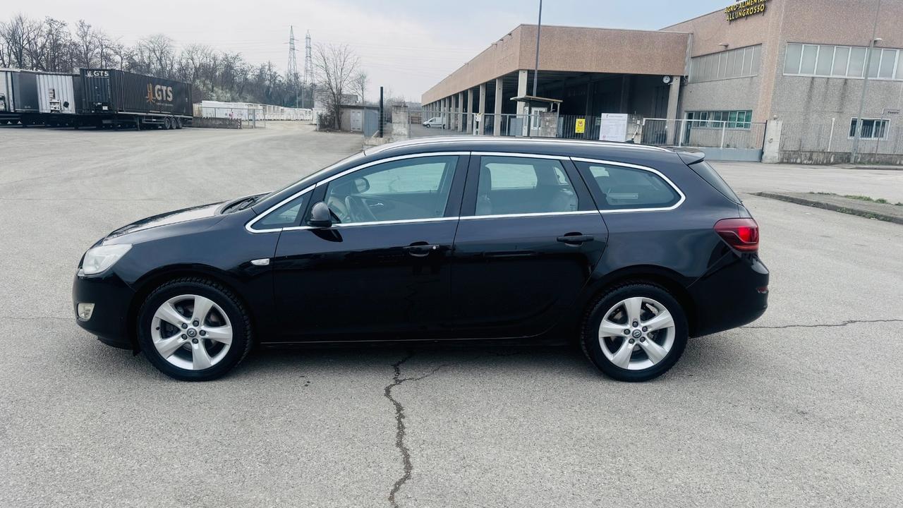Opel Astra 1.7 CDTI 110CV Sports Tourer Cosmo
