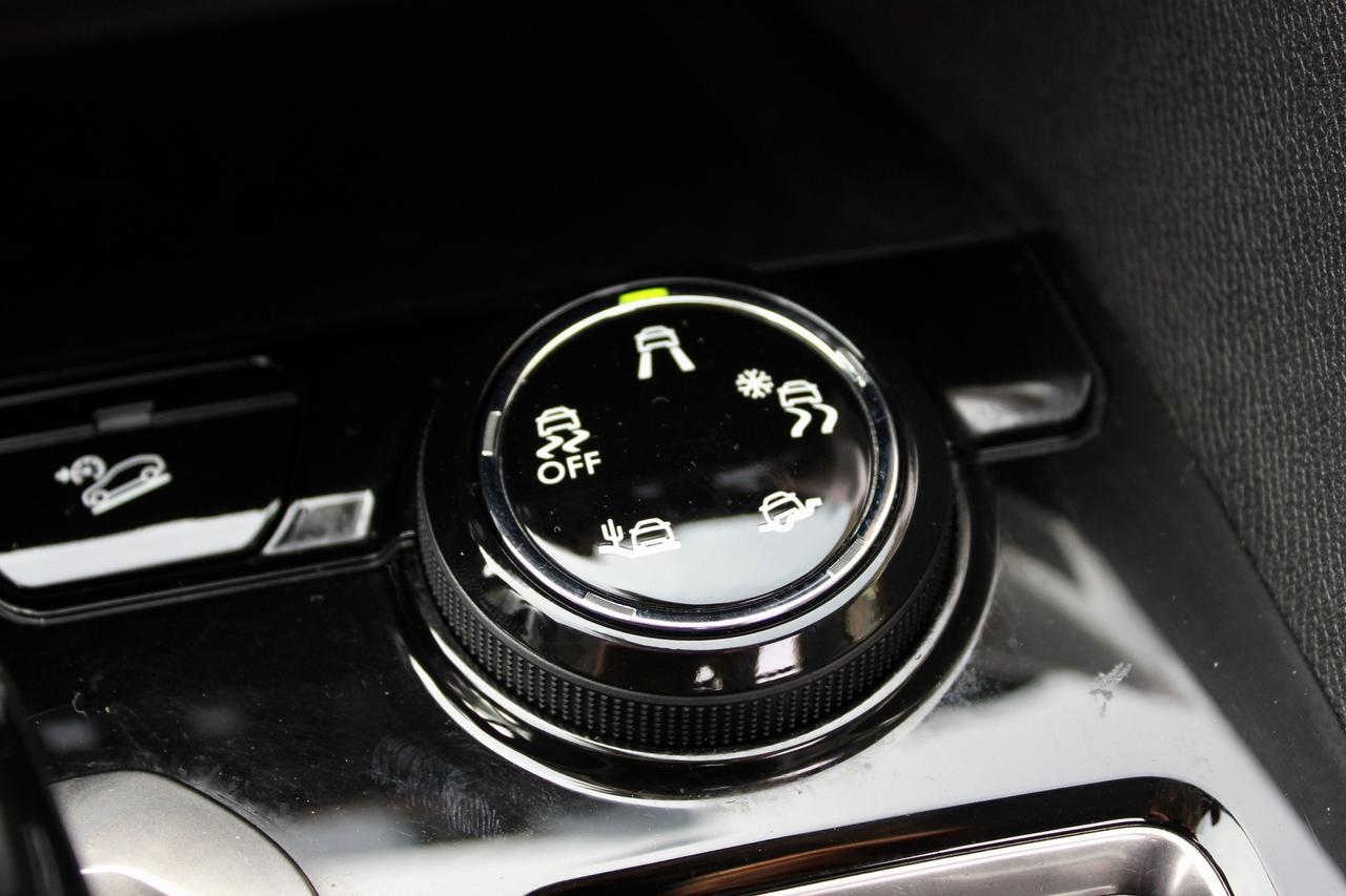 Peugeot 3008 130 S&S EAT8 Allure TETTO APRIBILE FULL OPTIONAL!