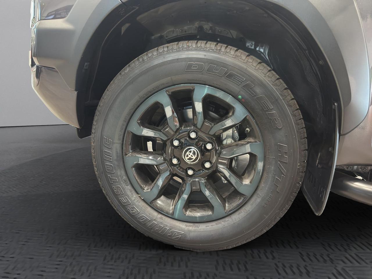 Toyota Double Cab Invincible 2.4D 150 CV 6 marce