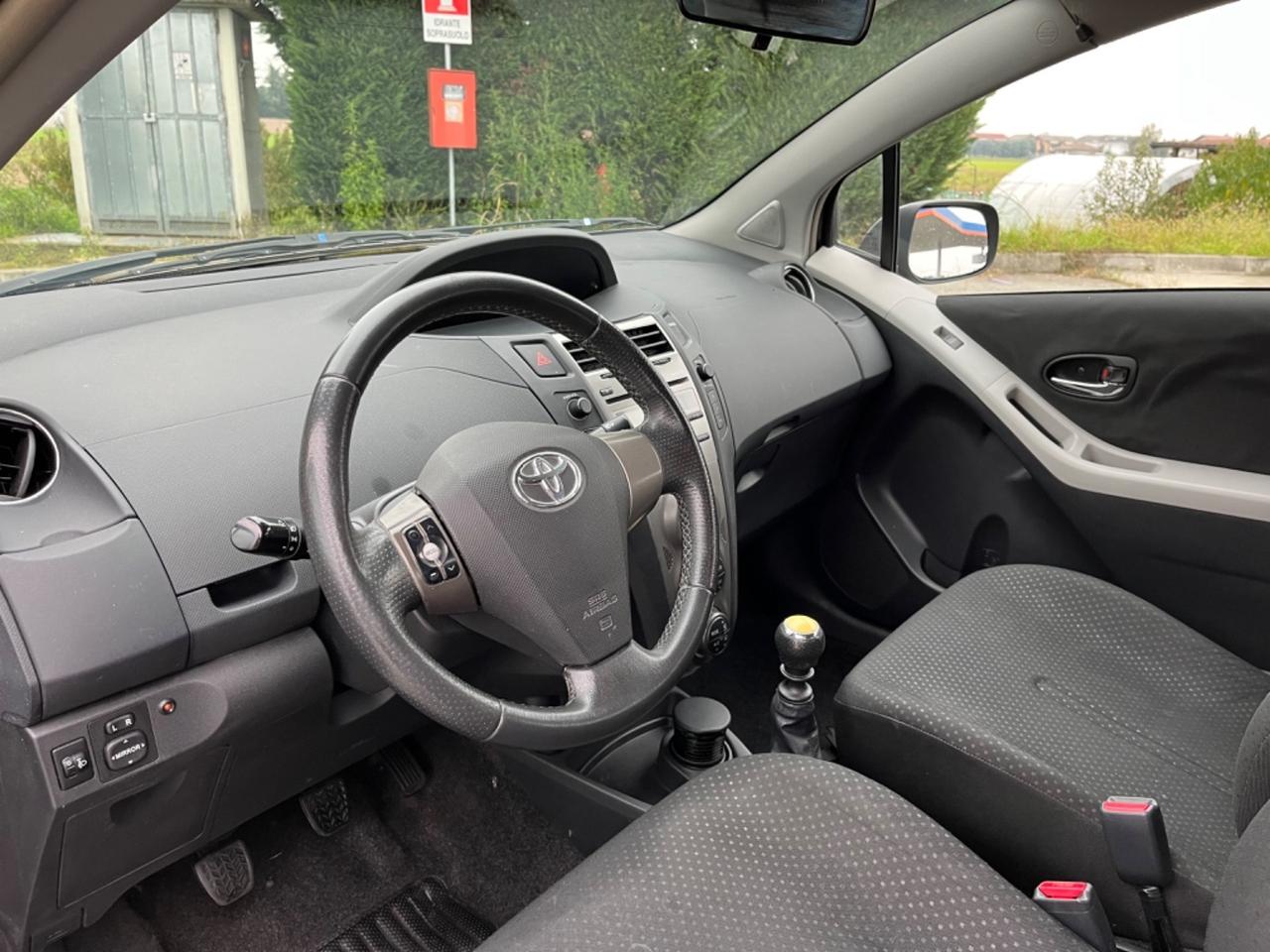 Toyota Yaris 1.3 5 porte Sol