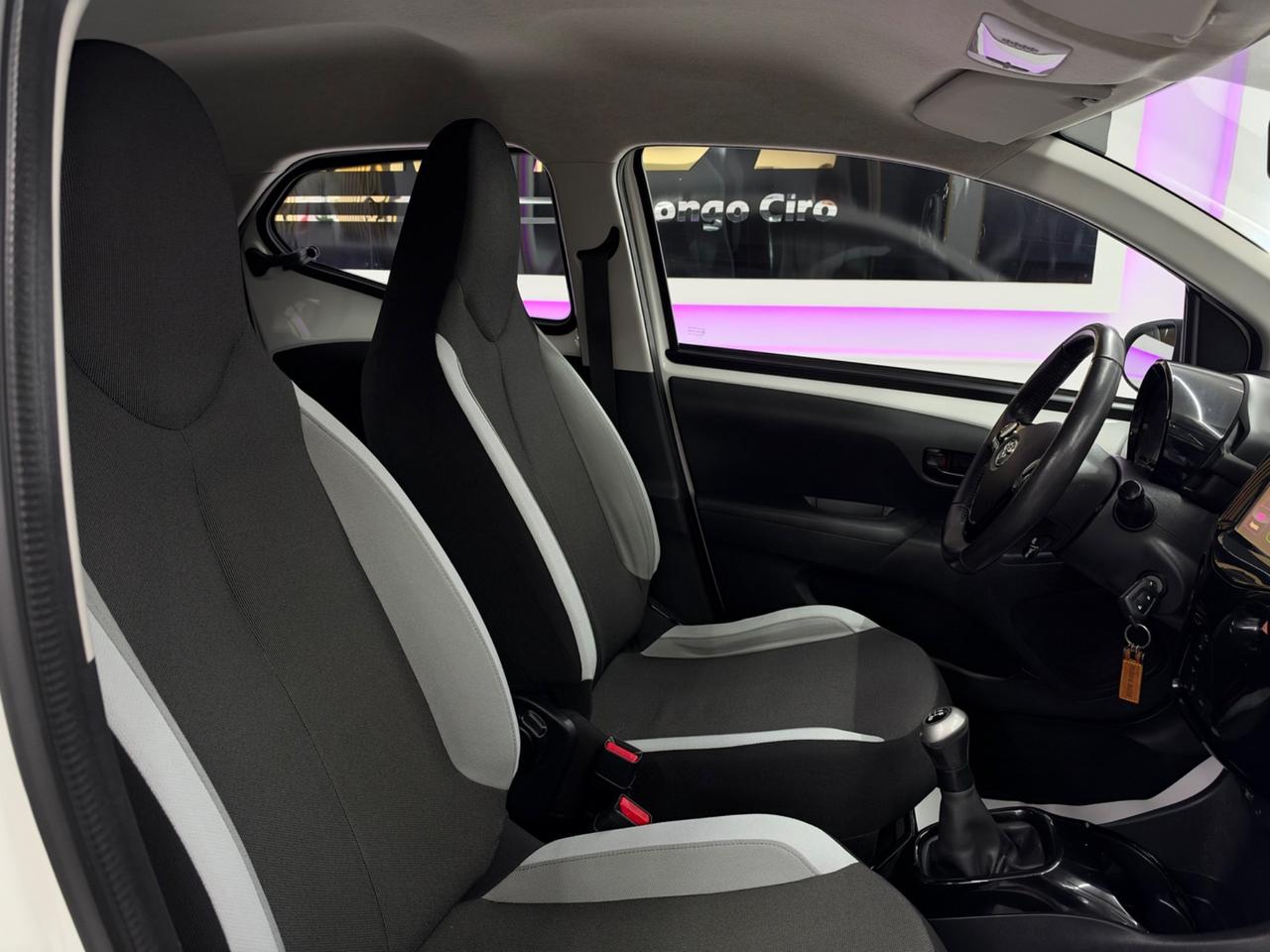 Toyota Aygo 1.0 69CV x-clusiv Full Opt Car-Play