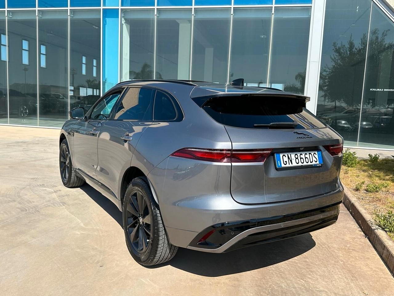 Jaguar F-Pace 2.0d R-Dynamic offerta T-Stock prezzo imperdibile