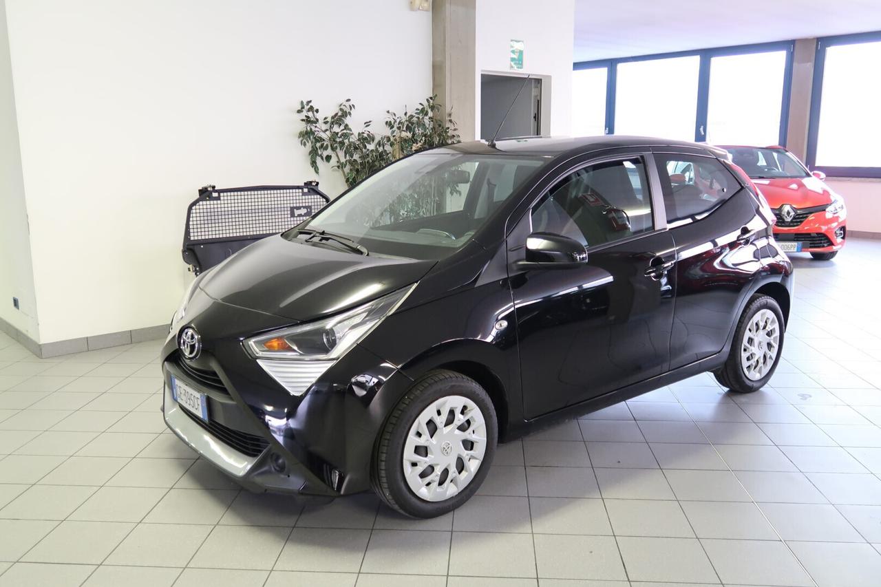 Toyota Aygo Connect 1.0 VVT-i 5 porte x-cool Automatica