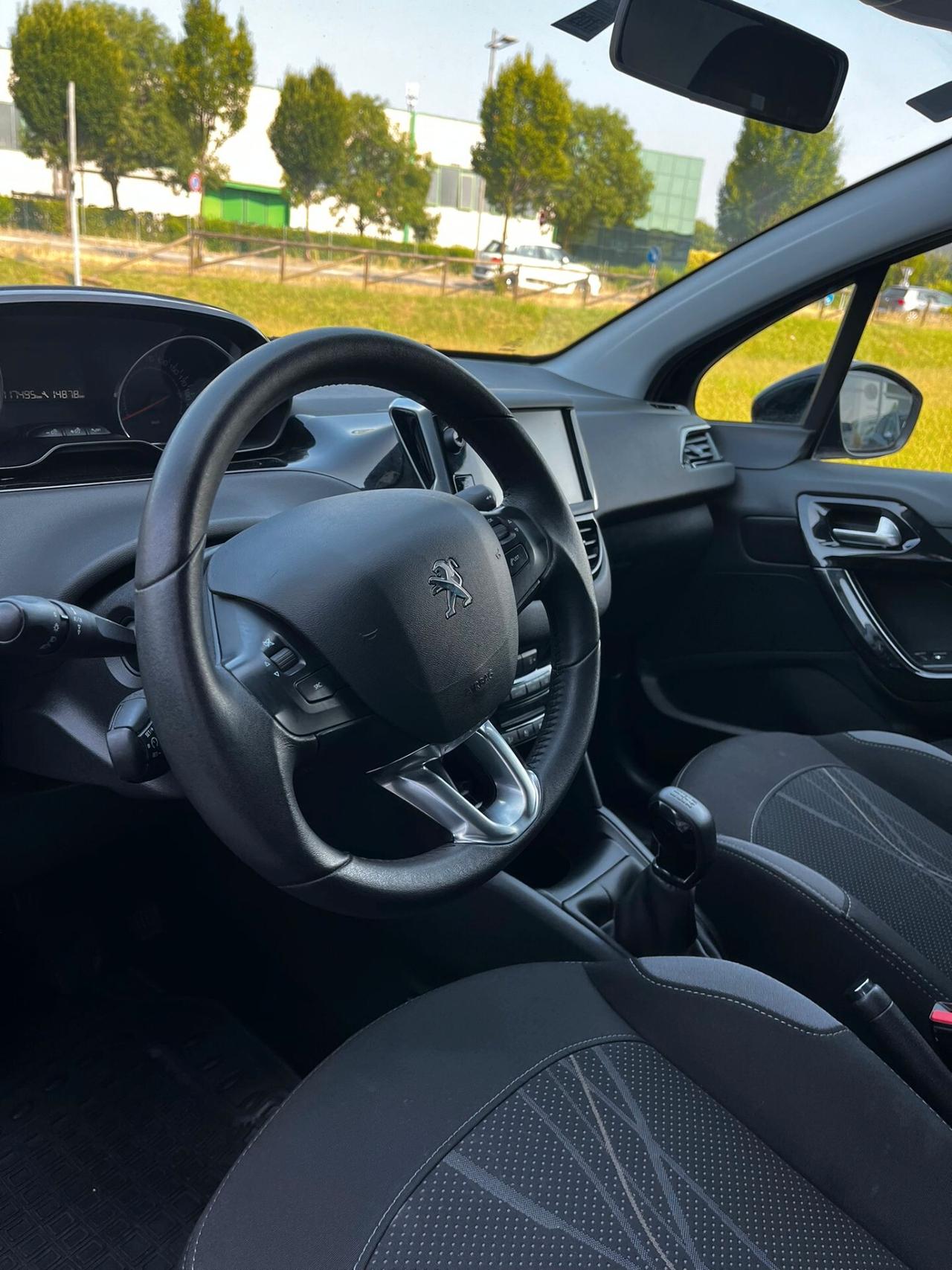 Peugeot 208 1.2 Neopatentati