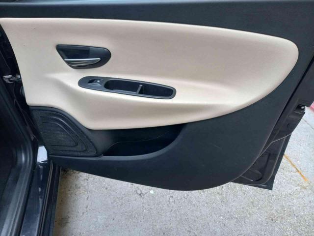 LANCIA Ypsilon 0.9 85 CV 5 porte Metano Ecochic Gold NEOPATENTAT