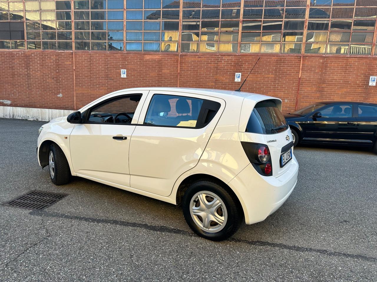 Chevrolet Aveo 1.2 86CV GPL della casa 5 porte