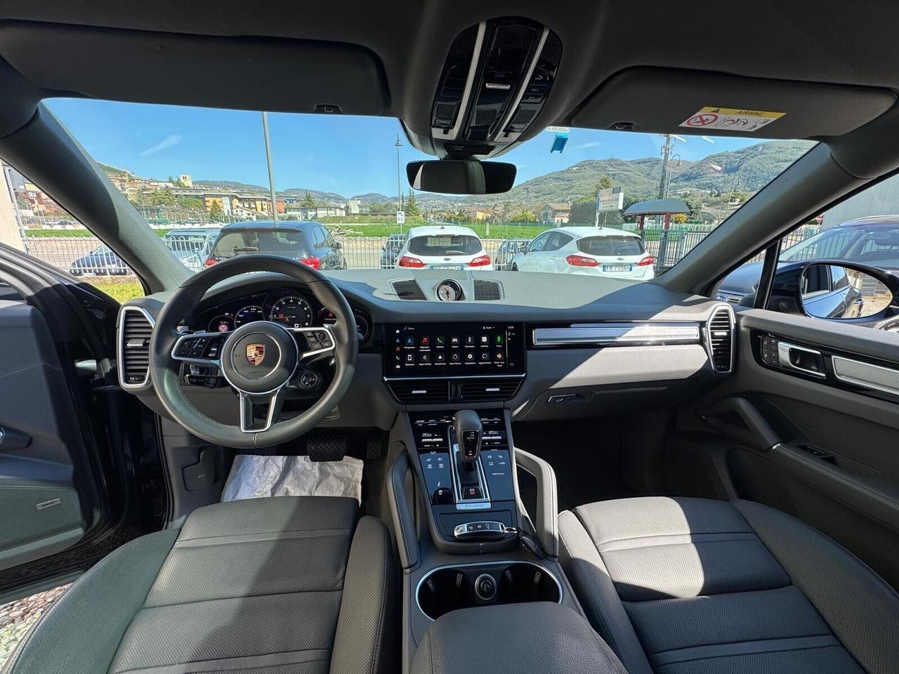 Porsche Cayenne Coupé 3.0 V6 E-Hybrid Platinum Edition
