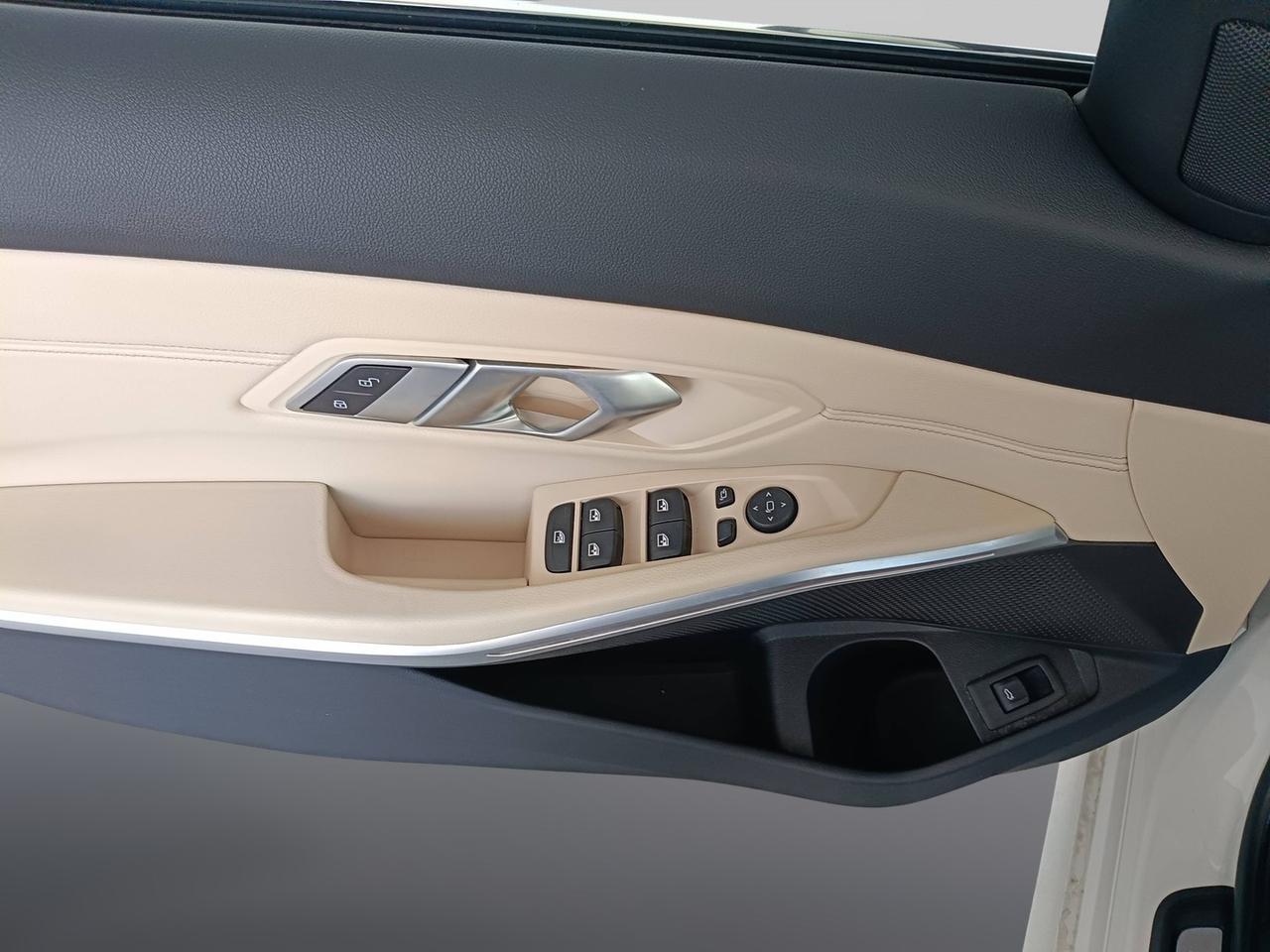 BMW Serie 3 G21 2019 Touring - 320d Touring Luxury auto