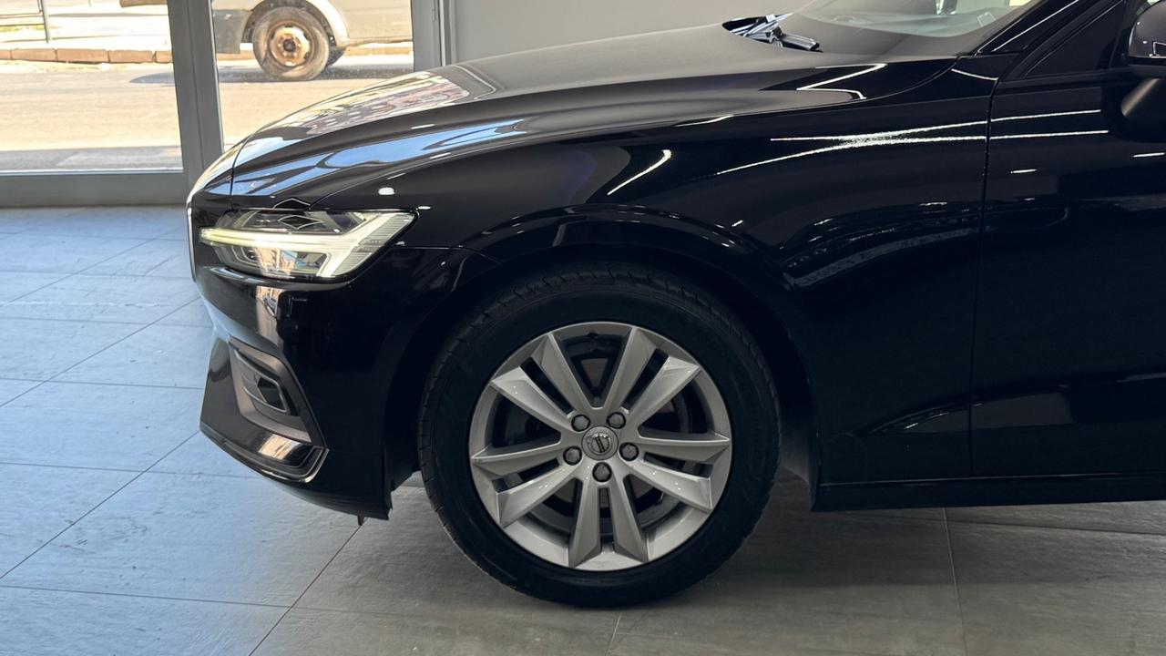 Volvo V60 D3 Geartronic Momentum Plus-2020